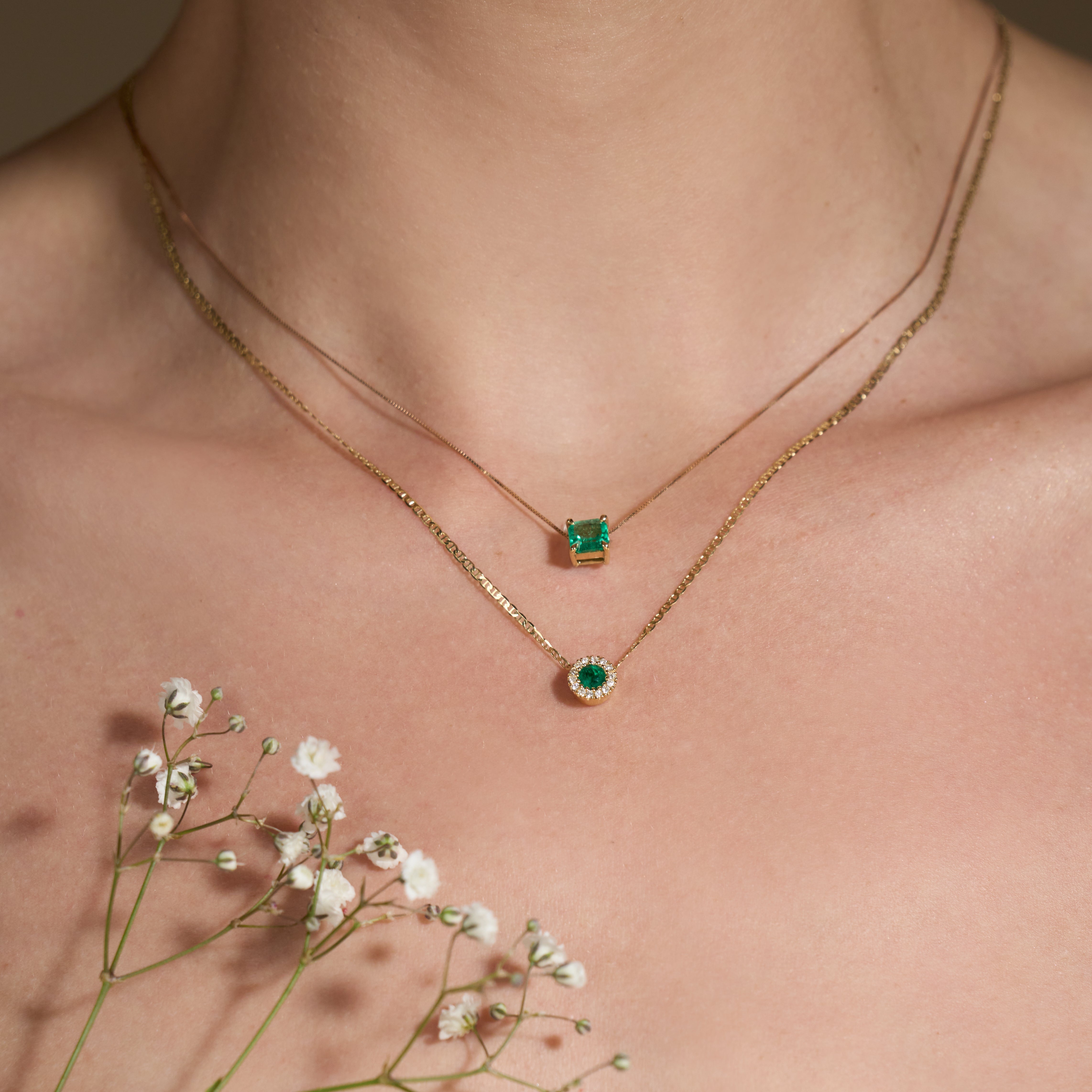ROUND DIAMOND NECKLACES