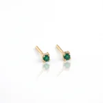 Round Emerald Studs petite"s"
